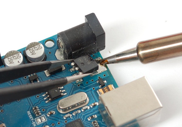 ������� Arduino �� ��������� ���������� 3.3 �